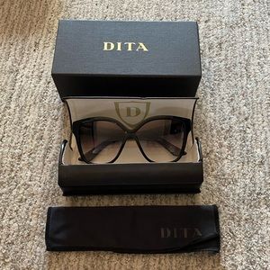 Dita Paradis Sunglasses
